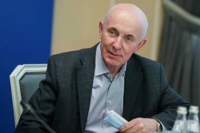 Валерий Рашкин - Леонид Ильич Брежнев - Юрий Синельщиков - В КПРФ допустили инсценировку инцидента с лосем у Рашкина - lenta.ru - Россия