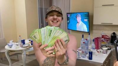 Подруга студентки, обвинившей Yung Trappa в изнасиловании, встала на его защиту - 5-tv.ru - Ленинградская обл.