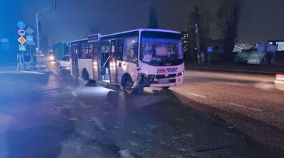 Под Киевом произошло ДТП с маршруткой, есть жертвы - ru.slovoidilo.ua - Украина - Киев - Киевская обл. - Харьков