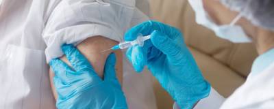 В Петербурге 45% горожан вакцинировались от COVID-19 - runews24.ru - Санкт-Петербург