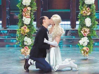 Александр Масляков - ТНТ закрывает шоу, в котором целовались мужчины и бегал голый артист по сцене - kasparov.ru