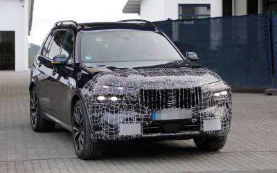 Обновленный BMW X7 получит «двухэтажные» фары - zr.ru