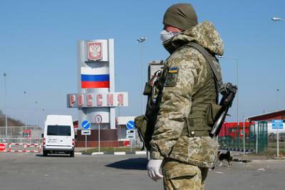 Владимир Зеленский - Сергей Стерненко - На Украине призвали Зеленского запретить россиянам въезд в страну - lenta.ru - Россия - Украина - Одесса