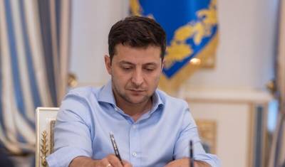 Владимир Зеленский - Владимир Зеленский расширил антироссийские санкции - newizv.ru - Россия - Украина - Крым - ДНР - ЛНР