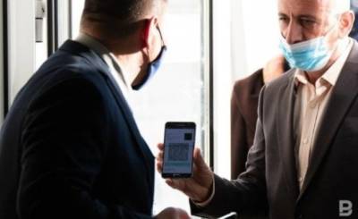 Максим Платонов - В Санкт-Петербурге пообещали QR-коды неофициально переболевшим COVID-19 горожанам - realnoevremya.ru - Санкт-Петербург