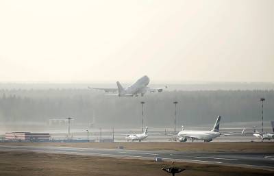 Рейсы в Москву посадили в Ярославле из-за тумана в столице - tvc.ru - Москва - Россия - Ярославль