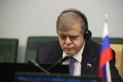 Владимир Зеленский - Владимир Джабаров - В Совфеде прокомментировали новые санкции Украины против России - lenta.ru - Россия - Украина - Киев - Крым - Донбасс