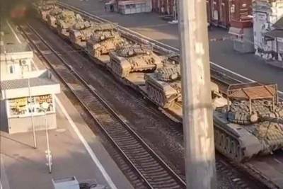 Российские танки с защитой от ПТРК Javelin и БПЛА перебрасываются в направлении Украины - free-news.su - Россия - Украина
