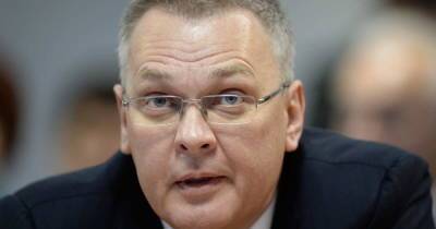 Андрей Фролов - Бывший замглавы Минстроя арестован по обвинению в мошенничестве - ren.tv - Иркутская обл. - Иркутск