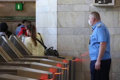 Пассажиропоток в Петербурге снизился на 30% в локдаун - neva.today - Санкт-Петербург