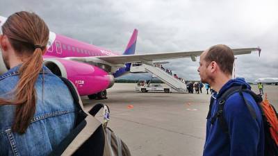 Возвращенных в Будапешт пассажиров рейса WizzAir разместили в отеле - tvc.ru - Москва - Россия - Украина - Киев - Венгрия - Будапешт