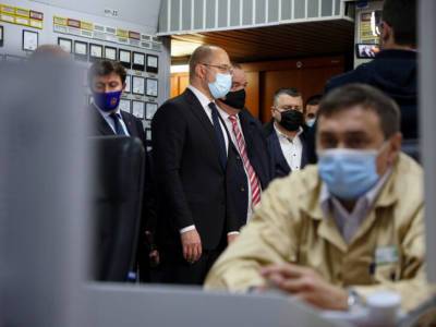 Денис Шмыгаль - Виктор Ляшко - Шмыгаль ответил, есть ли необходимость перераспределить средства с "Большого строительства" на борьбу с COVID-19 - gordonua.com - Китай - Украина