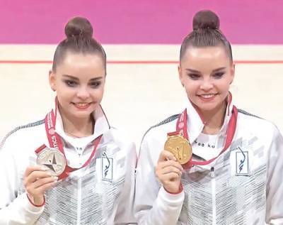 Дина Аверина - Сестры Аверины завоевали золотые медали на чемпионате мира по художественной гимнастике - argumenti.ru - Россия - Токио - Израиль - Болгария