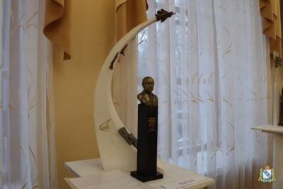 В Курске в рамках конкурса проектов памятника авиаконструктору Гуревичу представили 10 работ - chr.mk.ru - Москва - Московская обл. - Нижний Новгород - Курск