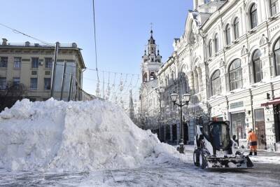 Москвичей призвали пользоваться общественным транспортом из-за мокрого снегопада - vm.ru - Москва