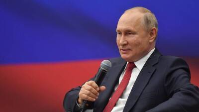 Владимир Путин - Путин поприветствовал участников съезда Российских студенческих отрядов - vm.ru - Россия