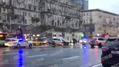 Опубликовано видео с места смертельного ДТП на Кутузовском проспекте - iz.ru - Москва - Израиль