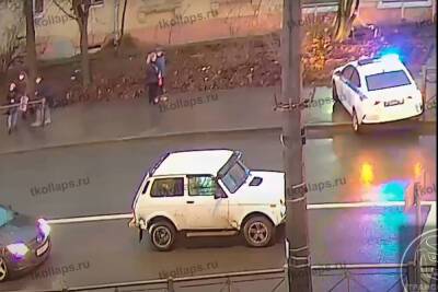 Попавший в аварию автомобиль ДПС спешил на помощь многодетной петербурженке - spb.mk.ru - Ленинградская обл. - Санкт-Петербург - район Красносельский, Санкт-Петербург