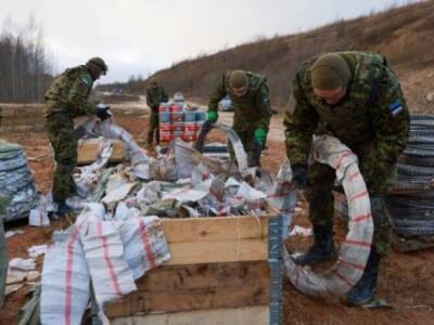 Эстония начала строительство ограждения на границе с РФ - unn.com.ua - Россия - Украина - Киев - Эстония