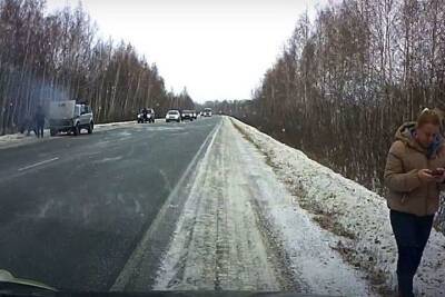 В Омске на Красноярском тракте горел внедорожник - omsk.mk.ru - Красноярск - Омск