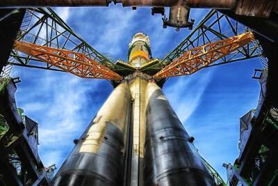 Дмитрий Рогозин - Ракету с новым российским модулем для МКС установили на Байконуре - mk.ru