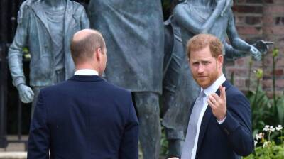 принц Уильям - Елизавета II - принц Гарри - принц Чарльз - Ii (Ii) - BBC выпустит документальный фильм об отношениях принца Уильяма и принца Гарри - skuke.net - Новости
