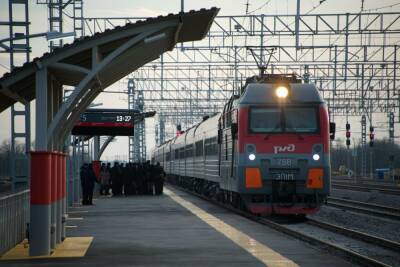 РЖД отменит больше 40 поездов из-за низкого спроса - afanasy.biz - Москва - Санкт-Петербург - Нижний Новгород - Челябинск - Мурманск - Волгоград - Тверская обл. - Вологда - Нижневартовск
