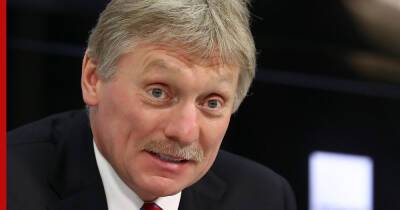 Владимир Путин - Дмитрий Песков - "Военный кулак" у границ РФ, провокации Запада, Минские соглашения. О чем говорил Песков - profile.ru - Москва - Россия - США
