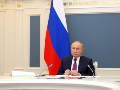 Владимир Путин - Дмитрий Песков - В телеэфире раскрыли тайну «секретной кнопки» на столе Путина - rosbalt.ru - Россия