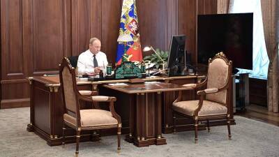 Владимир Путин - Дмитрий Песков - Кнопка президента РФ для вызова помощника попала на видео - iz.ru - Россия - Израиль