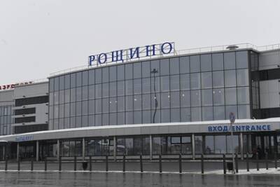 Сотни человек столпились в аэропорту Тюмени в ожидании вылета в Египет - lenta.ru - Египет - Тюмень