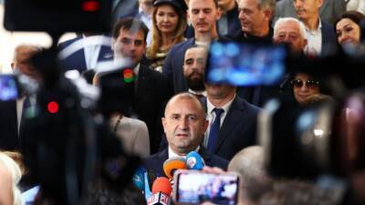 Румен Радев - Анастас Герджиков - В Болгарии на второй президентский срок переизбран Румен Радев - svoboda.org - Болгария - София