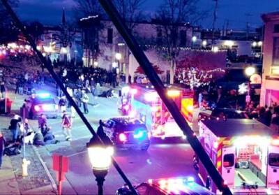 Рождественский парад: в Висконсине автомобиль въехал в толпу людей - unn.com.ua - Украина - Киев - штат Висконсин - Уокешо