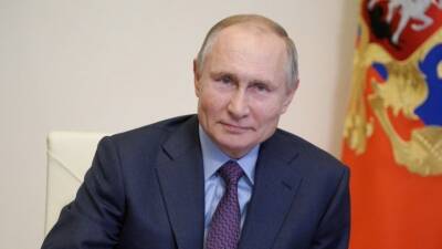 Владимир Путин - Михаил Костинов - Решение Путина испытать на себе назальную вакцину назвали примером для россиян - 5-tv.ru - Россия