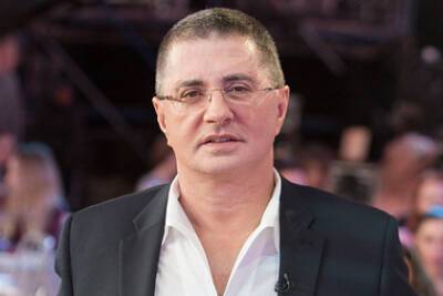 Александр Мясников - Мясников оценил идею запретить указывать в СМИ национальность преступников - lenta.ru - Россия - респ. Чечня