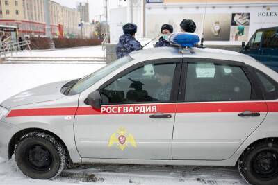 В Санкт-Петербурге из-за сообщения о бомбе эвакуировали всех детей одной из гимназий - znak.com - Санкт-Петербург