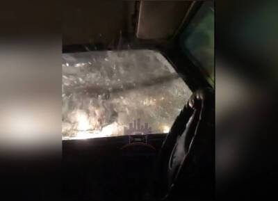 Полицейский в Красноярске разбил нарушителю ПДД окно на ВАЗе, водителя арестовали - province.ru - Красноярский край - Красноярск