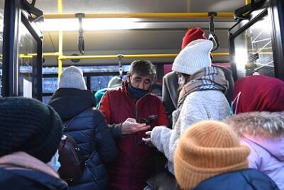 В Казани рассказали о пострадавших за первый день проверки QR-кодов кондукторах - lenta.ru - Казань
