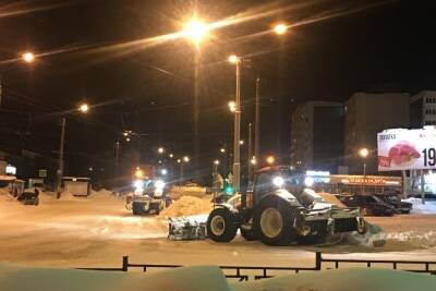 Вопрос уборки снега в Заполярье остается одним из самых актуальных - murmansk.mk.ru - Мурманск