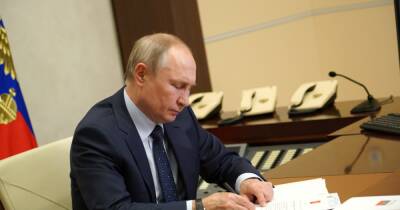 Владимир Путин - Путин подписал закон о дистанционном заключении трудовых договоров - ren.tv - Россия