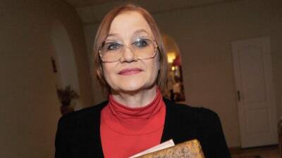 Нина Русланова - Детский дом, карьера вопреки и проклятие коллеги: главные трагедии жизни Нины Руслановой - 5-tv.ru