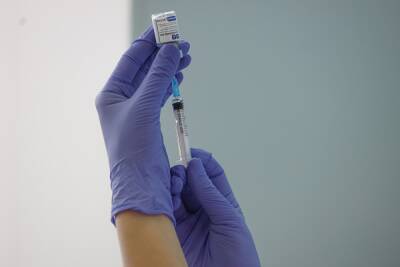 В ХМАО людей на самоизоляции будут вакцинировать специальные выездные бригады - znak.com - Югра
