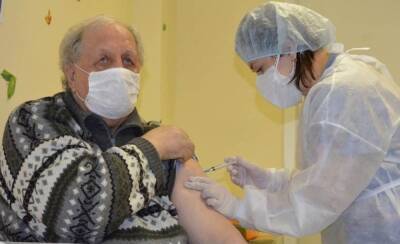 Пять районов Тюменской области отчитались о перевыполнении плана вакцинации от COVID-19 - znak.com - Тюмень - Тюменская обл. - Ялуторовск - городское поселение Заводоуковский