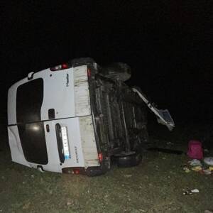 В Турции попал в аварию микроавтобус с нелегалами: пострадали 16 человек. Фото - reporter-ua.com - Турция - Болгария - Стамбул