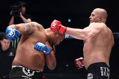 Федор Емельяненко - Проигравший Емельяненко американец разочаровался в MMA - lenta.ru - Япония