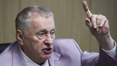 Валерий Рашкин - Владимир Жириновский - Жириновский призвал посадить Рашкина за незаконную охоту - iz.ru - Москва - Россия - Израиль - Саратовская обл.