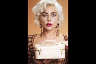 Леди Гага - Певица Леди Гага снялась в одежде российского дизайнера в рекламе своего бренда - ufacitynews.ru - Россия - США
