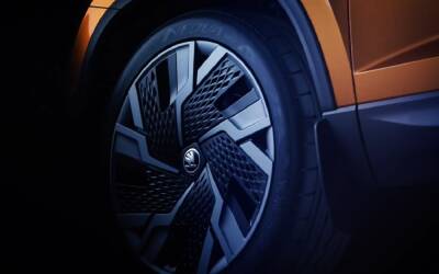 Кроссовер Skoda Karoq 2022 года - официальное видео - zr.ru