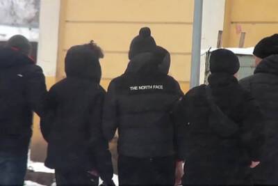 Раскрыты подробности подготовки подростком нападения на школу Казани - lenta.ru - Казань