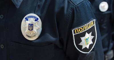 В Киеве полицейский оказался на хирургическом столе после нападения водителя мопеда (ФОТО) - dsnews.ua - Украина - Киев